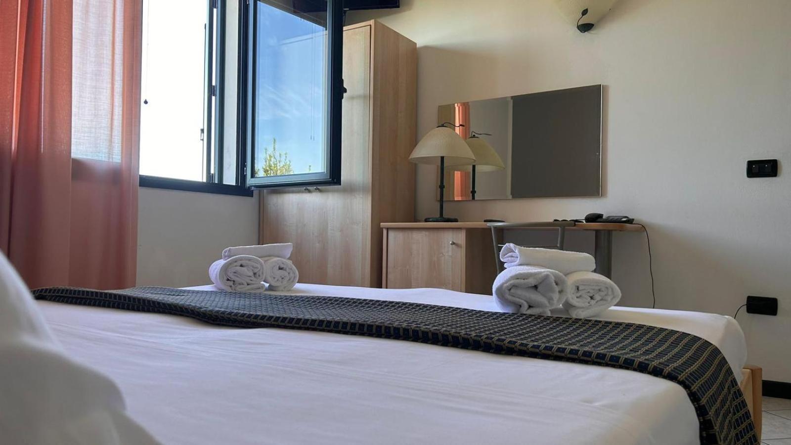 Hotel Gran Delta Di Alba-Invest Srl روسولينا المظهر الخارجي الصورة