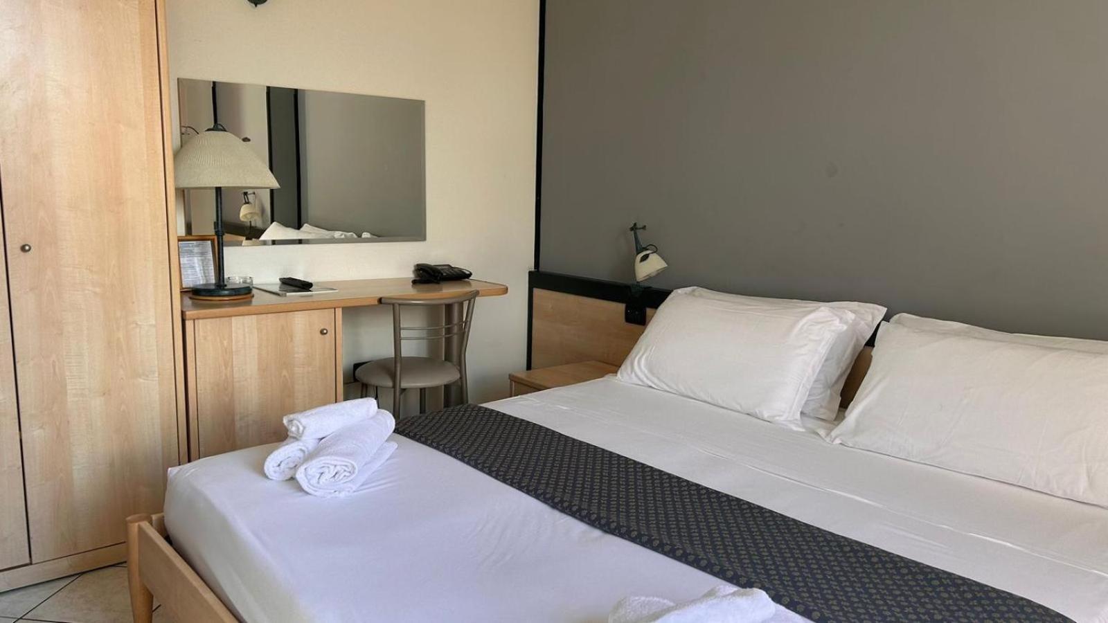 Hotel Gran Delta Di Alba-Invest Srl روسولينا الغرفة الصورة
